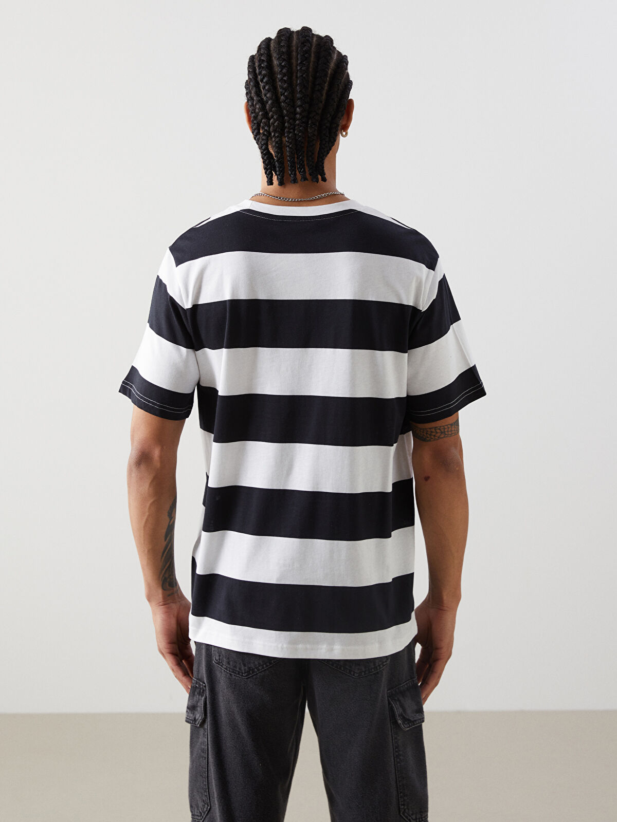 تی شرت مردانه 30408 مارک LC WAIKIKI