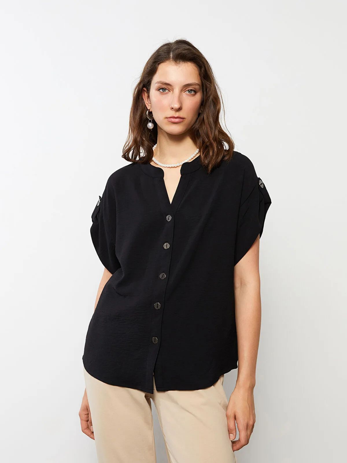 شومیز زنانه 30783 سایز 36 تا 48 مارک LC WAIKIKI