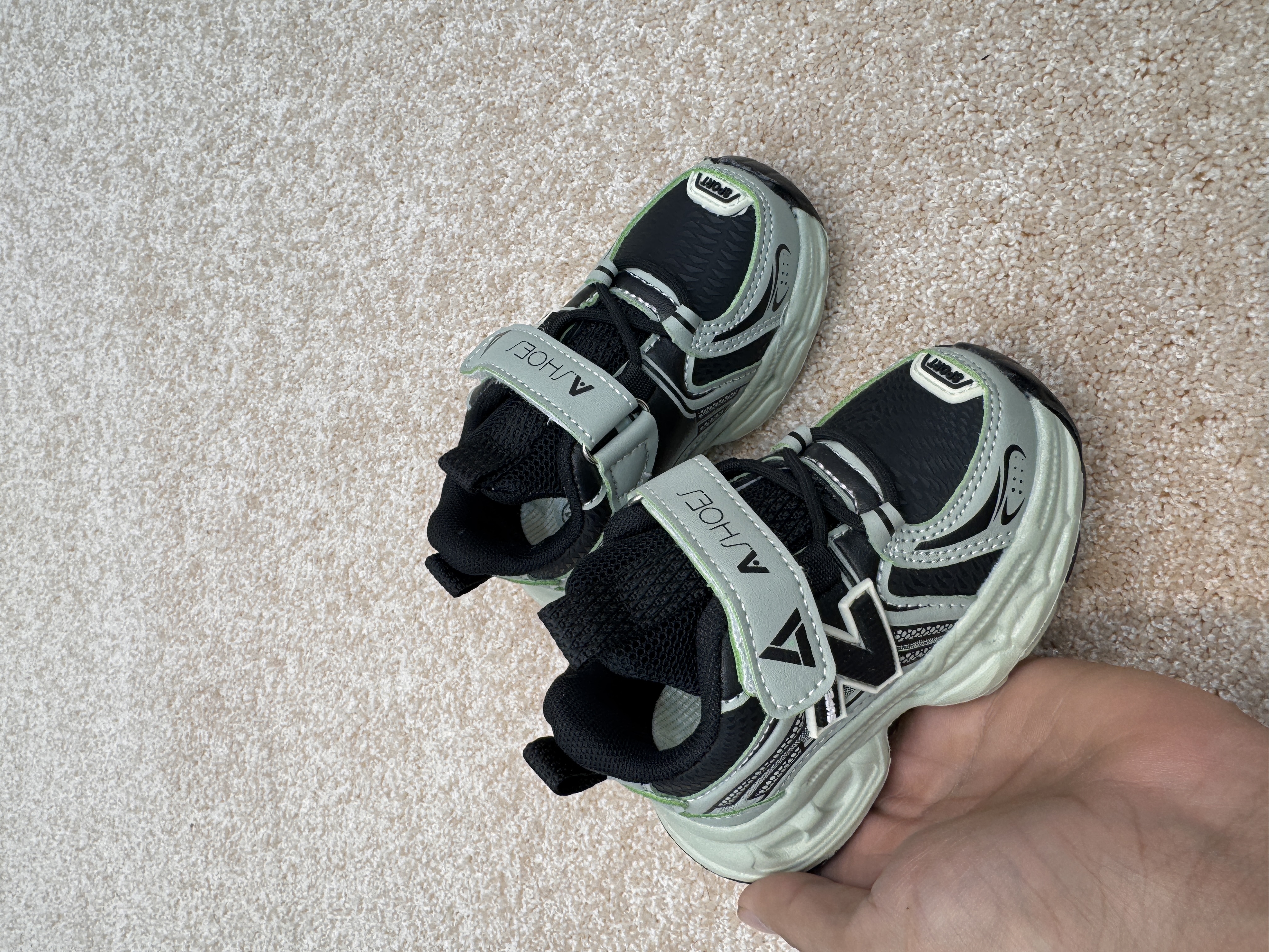 کفش اسپورت طرح نیوبالانس مارک A shoes سایز 22 تا 31کد 2122