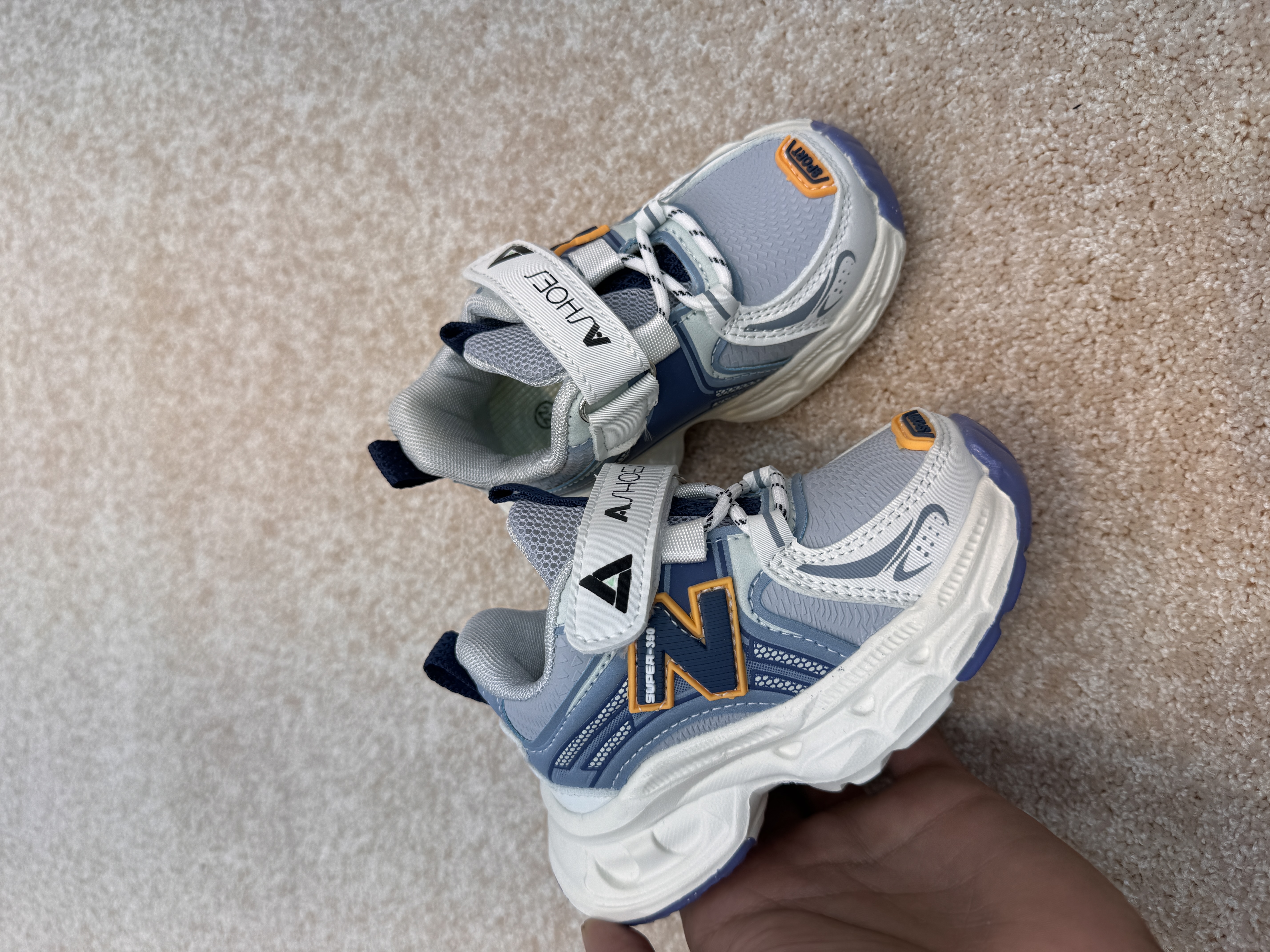 کفش اسپورت طرح نیوبالانس مارک A shoes سایز 22 تا 31کد 2122