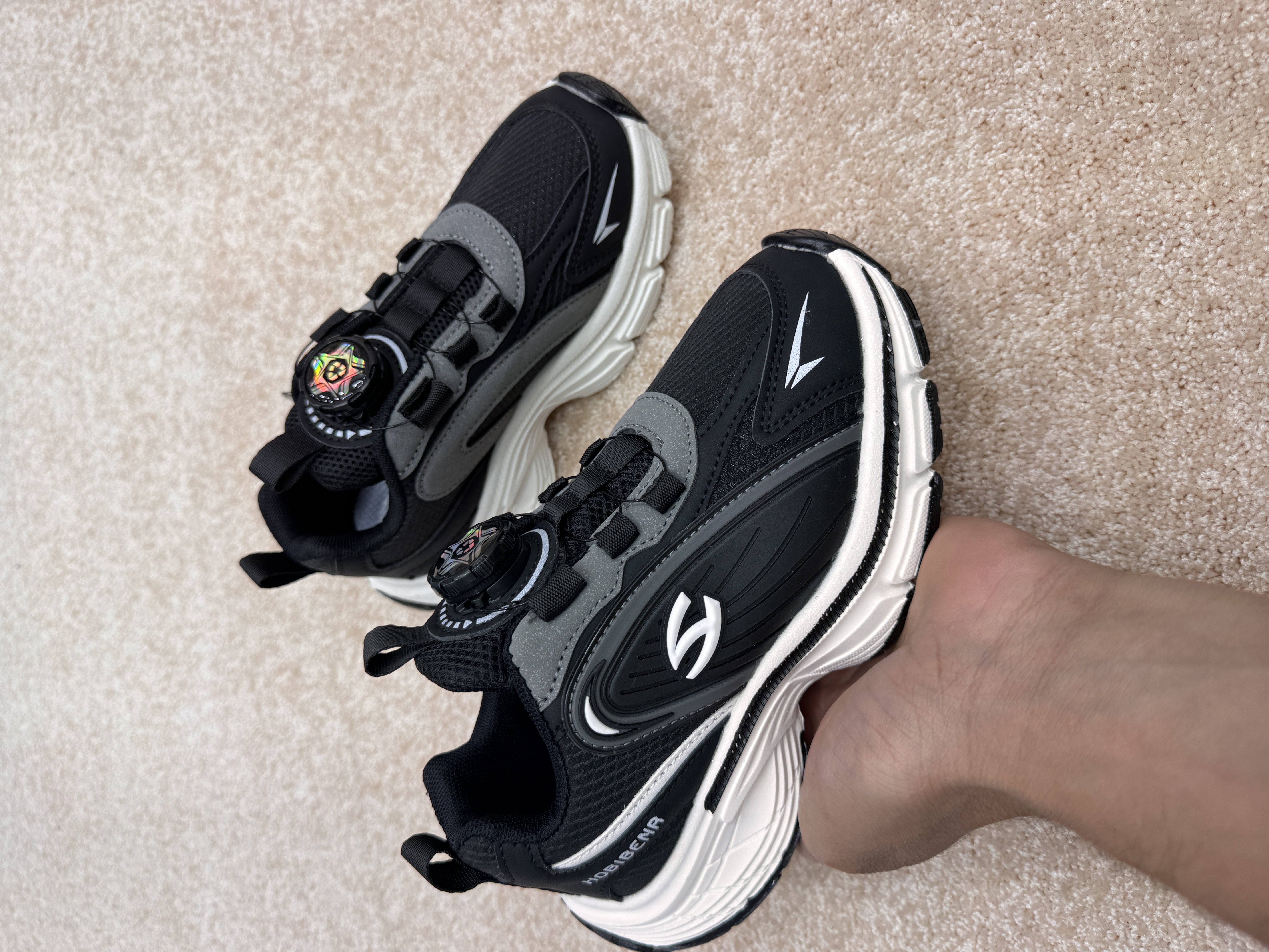 کفش اسپورت بند سوییچی مارک KAKA سایز 32 تا 37 کد 2126