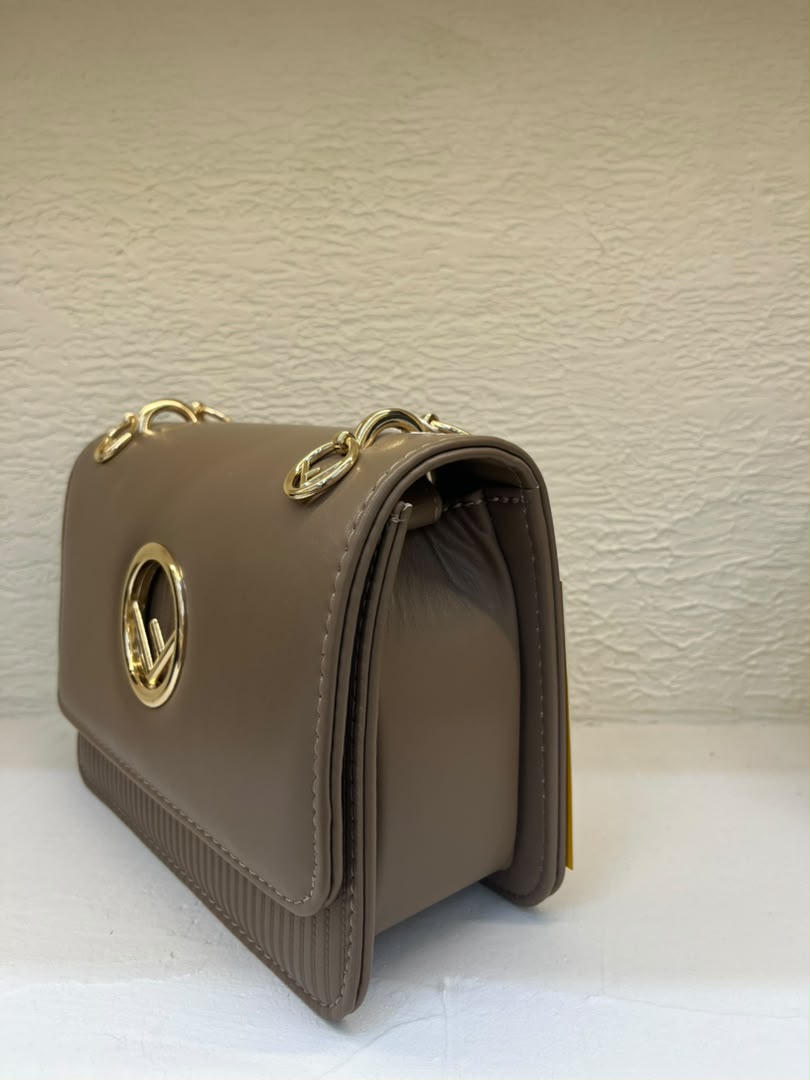 کیف وارداتی چرم فندی 420225