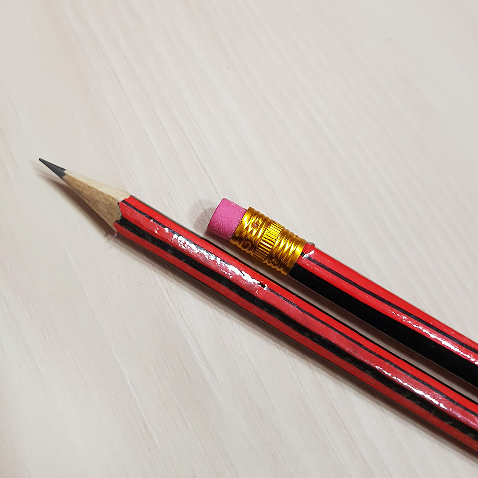 مداد مشکی 12 تایی 17800