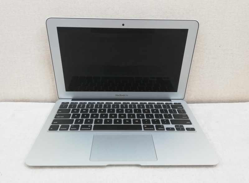 لپ تاپ استوک MacBookAir A1465 6437 کد 17924