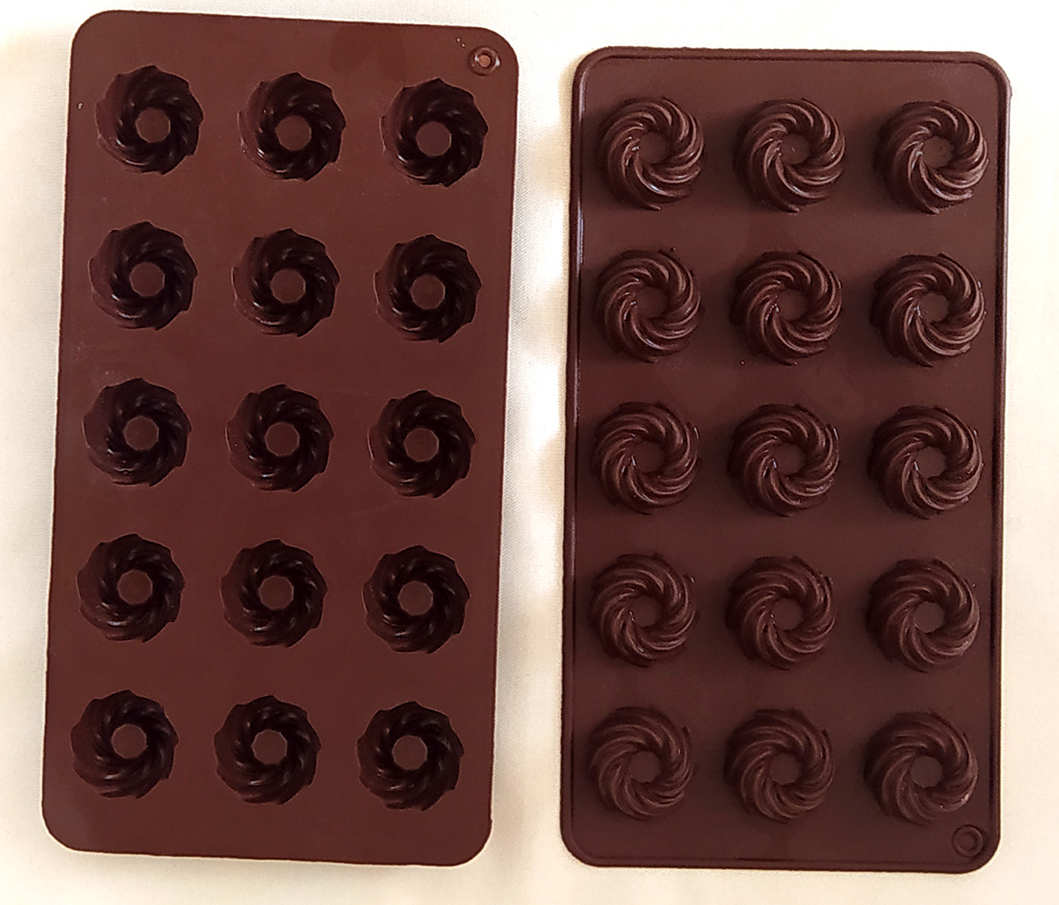 قالب شکلات سیلیکونی طرح پیچ کد 2204023