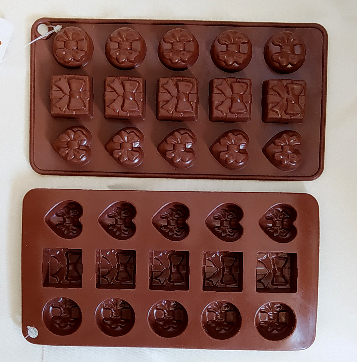 قالب شکلات سیلیکونی طرح پاپیون کد 220388