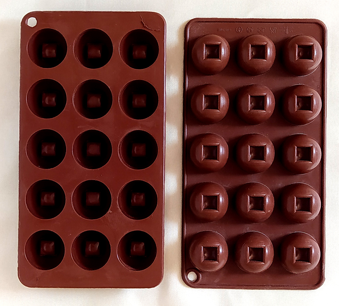قالب شکلات سیلیکونی توپی کد 2204029