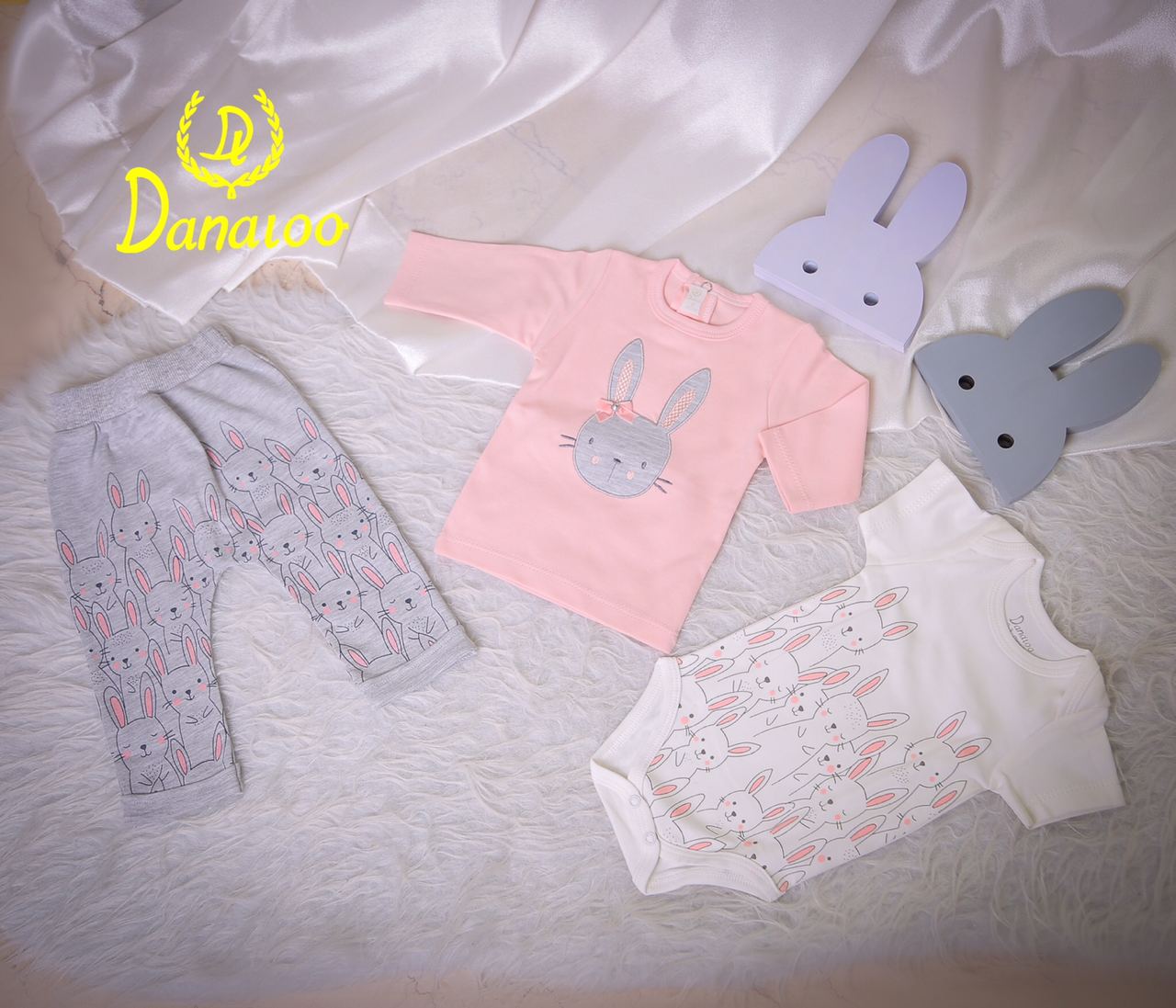 لباس سه تیکه کودک مدل خرگوش و پاپیون دانالو طرح جدید کد 2204280