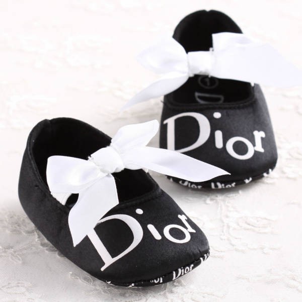 پاپوش دخترانه 50052 سایز 0 تا 12 ماه مارک DIOR