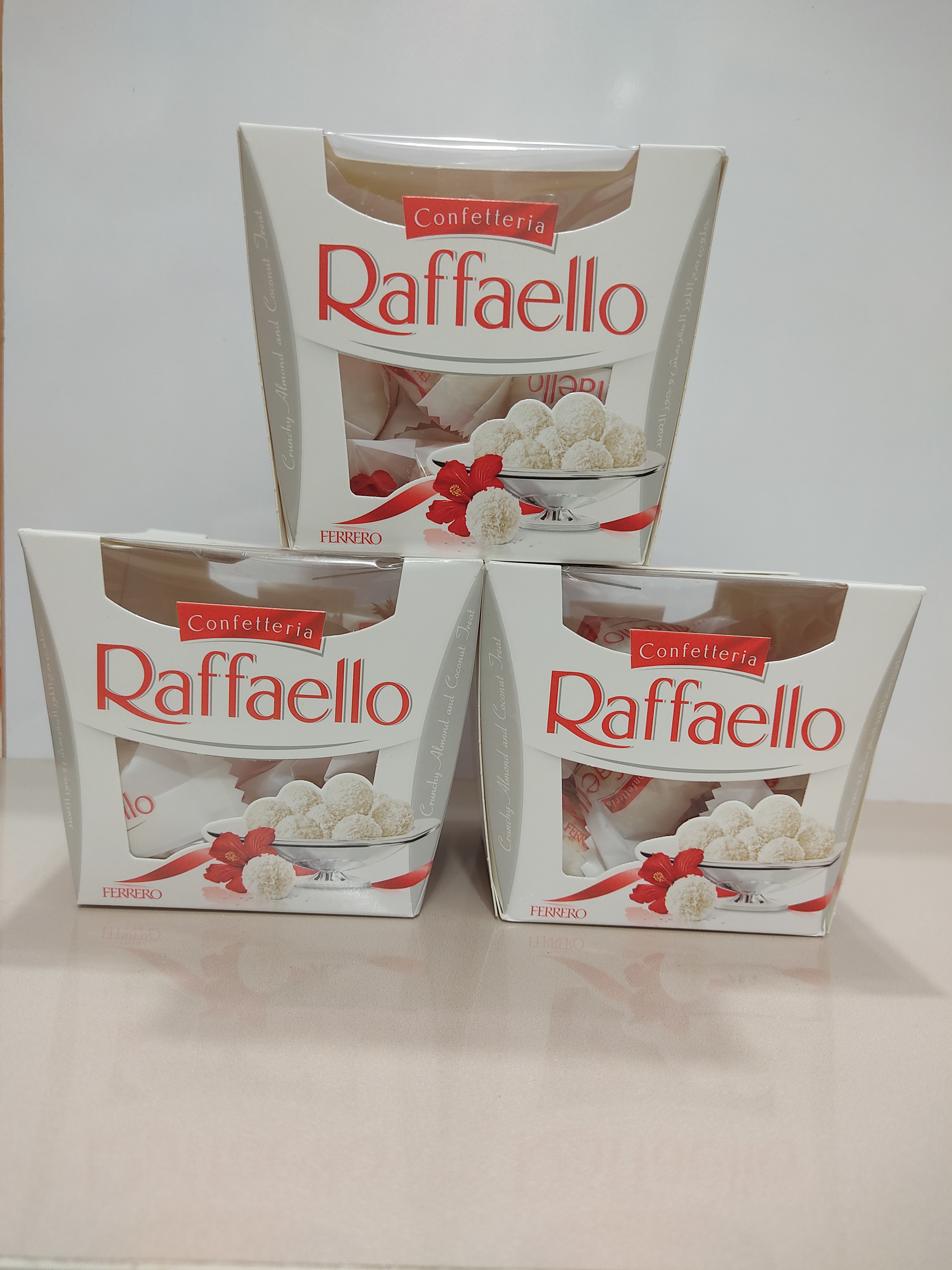 شکلات نارگیلی با مغز بادام رافائلو Raffaello800500