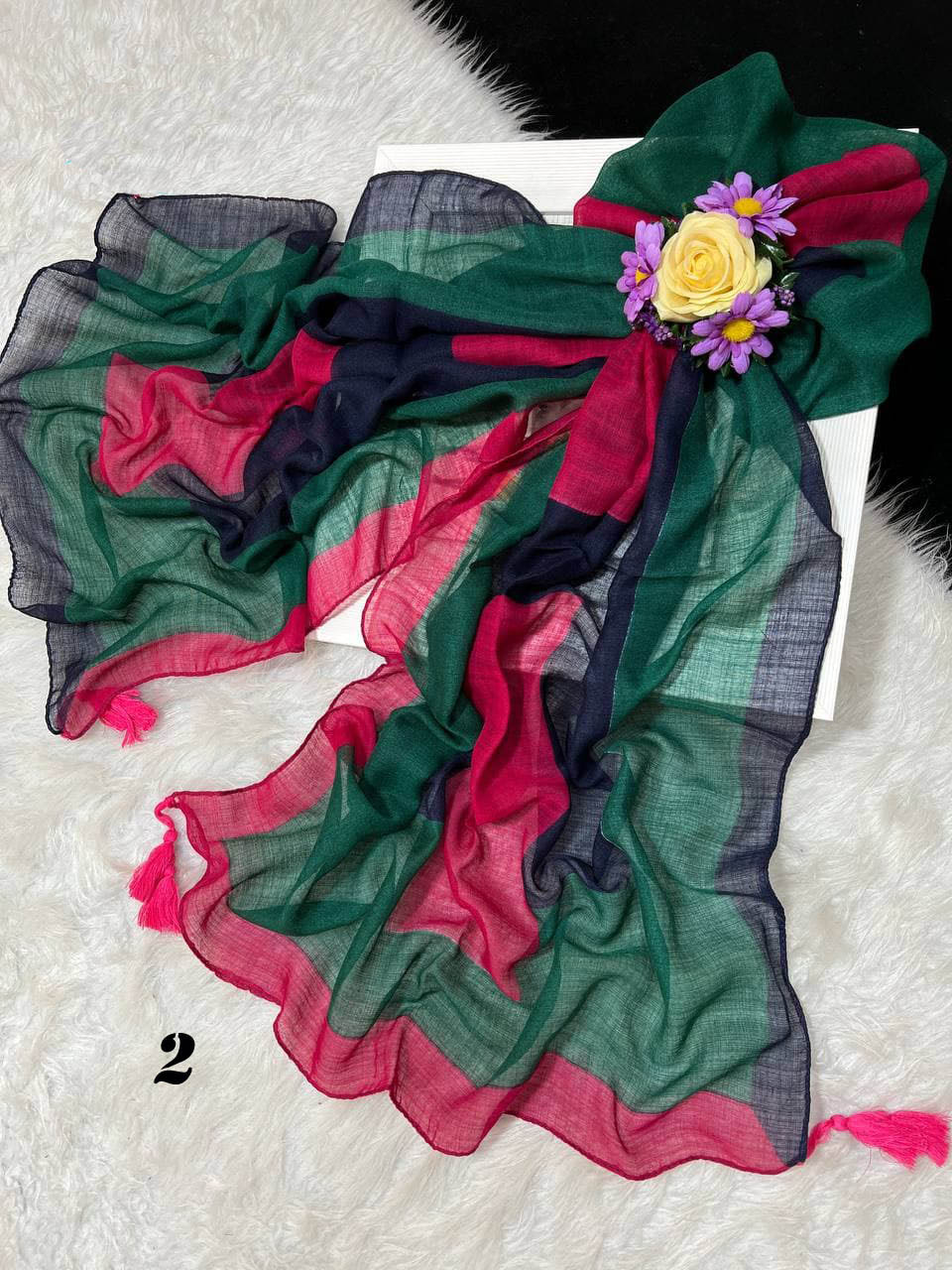 شال نخی بهاره منگوله دار 5 طرح کد 2204574