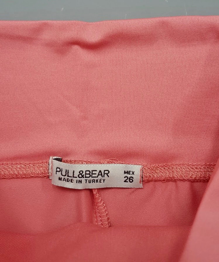 شلوارک زنانه سایز S   M برند Pull&Bear کد 10090200