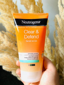 اسکراب لایه بردار صورت نیتروژنا 150میلی لیتر Neutrogena Clear & Defend کد 75642