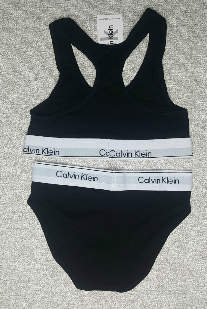 ست ورزشی دو تیکه زنانه برند CALVIN KLEIN کد3405