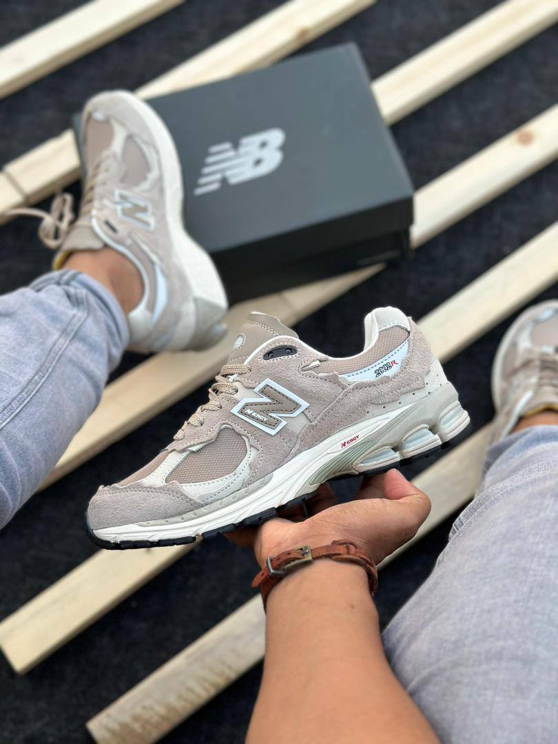 کفش New Balance 2002 مدل پرچمی مردانه کد 413075