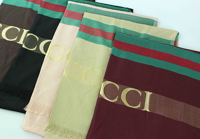 شال مارک دار زنانه 100440 طرح GUCCI