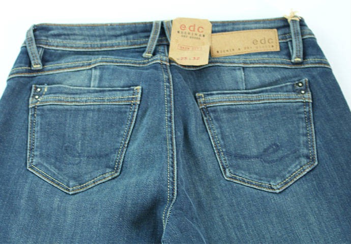 شلوار جینز زنانه 100491 سایز 25 تا 32 مارک edc