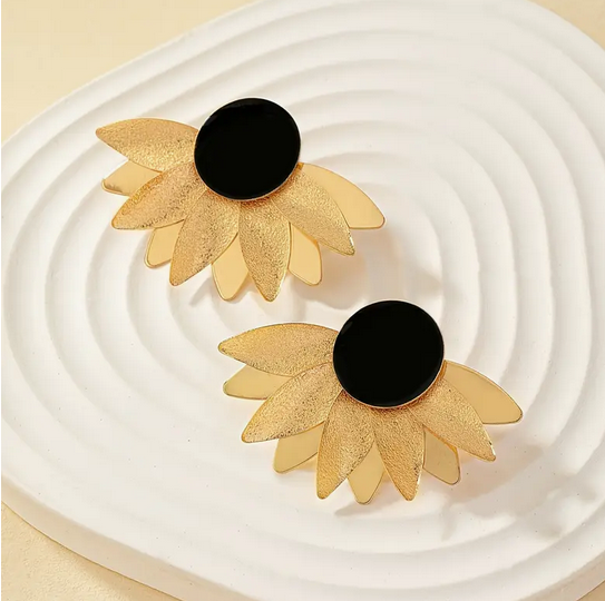 گوشواره میخی طرح برگ کد 2677