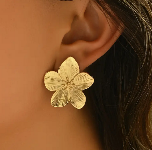 گوشواره استیل میخی طرح گل کد 2679