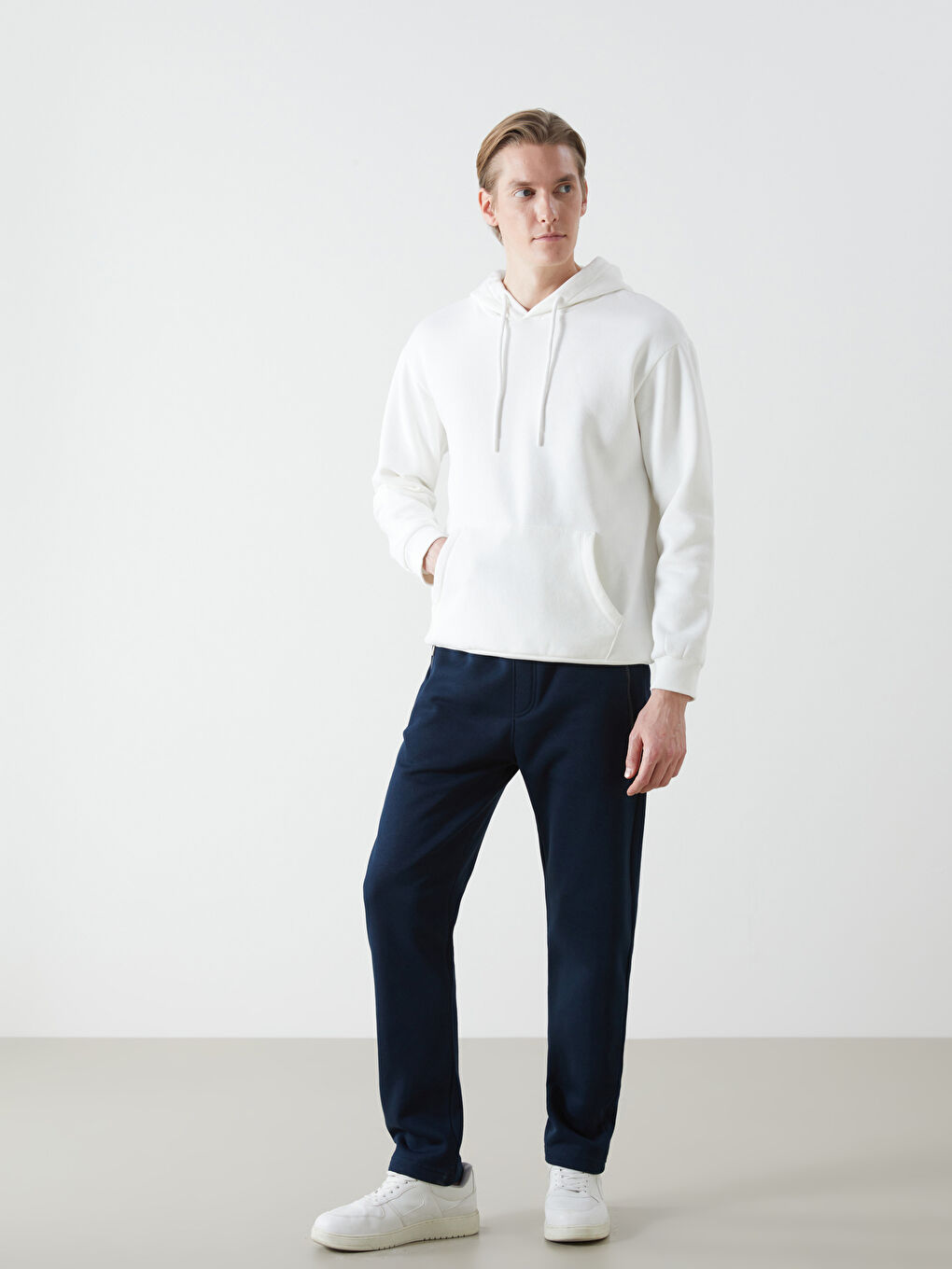 شلوار مردانه 29517 مارک LC WAIKIKI