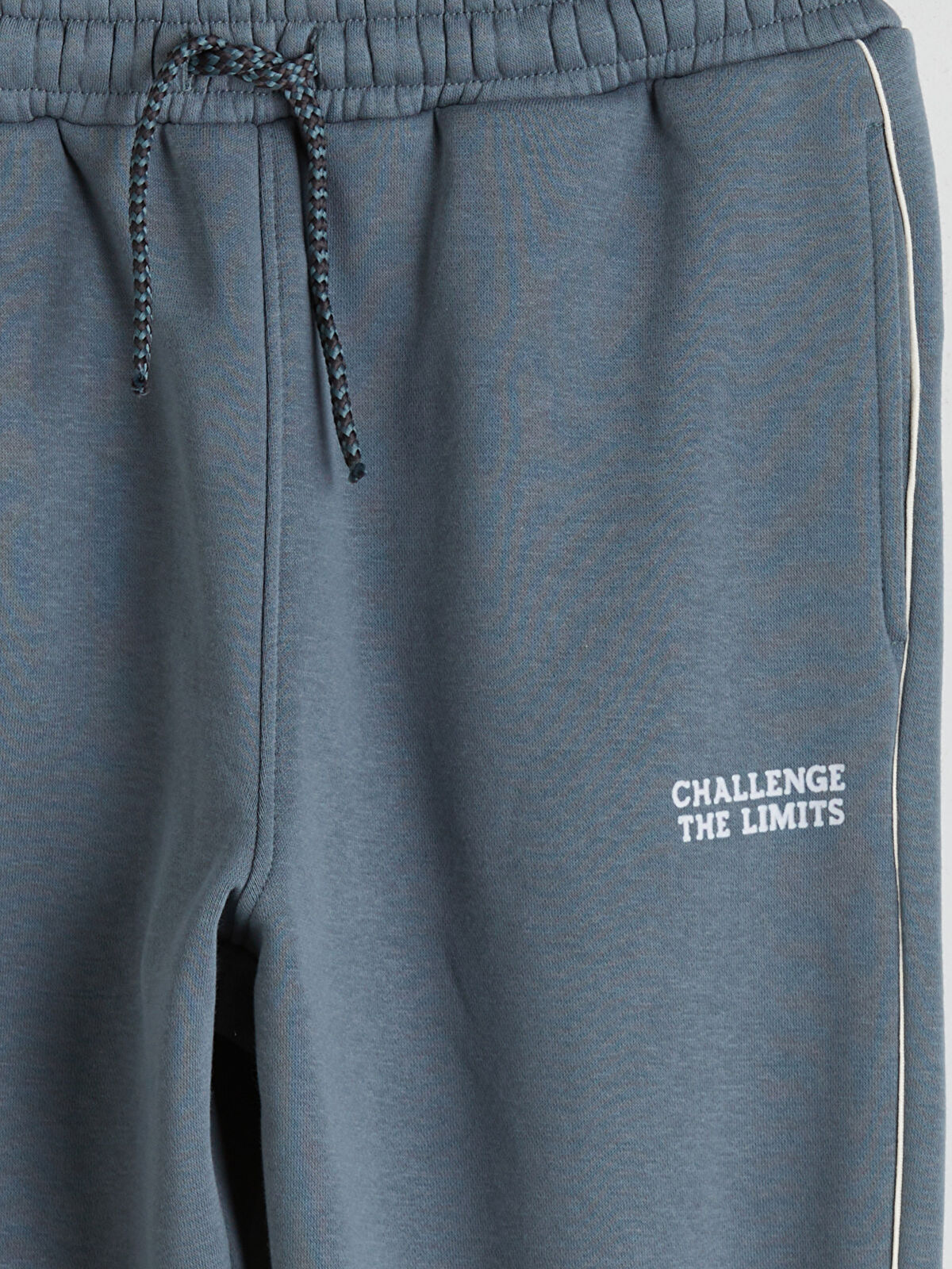 شلوار پسرانه 29777 سایز 7 تا 14 سال مارک LC WAIKIKI   *